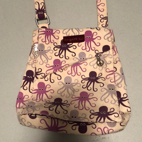 Bungalow 360 Small Messenger - Picture 2 of 4